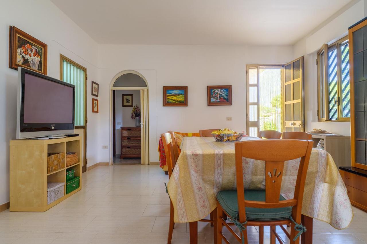 Villa Rita A 200M Dal Mare I Bacini Екстер'єр фото